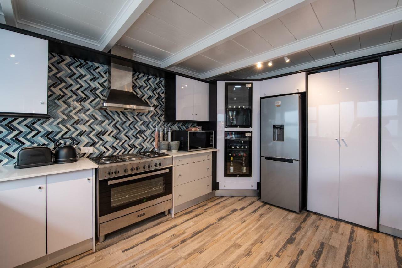 Salt Boutique Guesthouse By Curiocity (Adults Only) Bloubergstrand Exterior photo