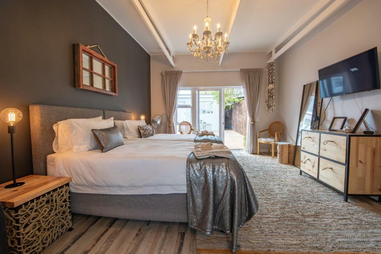 Salt Boutique Guesthouse By Curiocity (Adults Only) Bloubergstrand Exterior photo